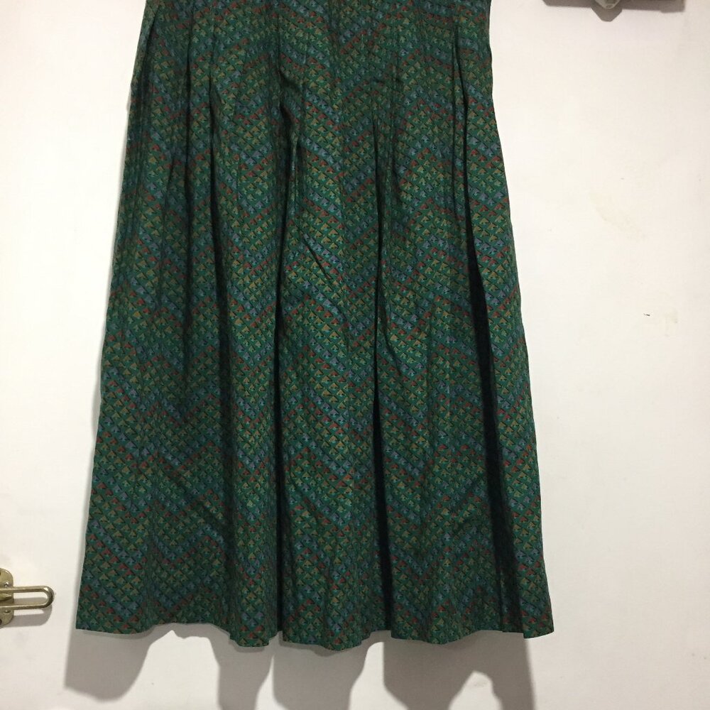 VINTAGE JAEGER WOOL PLEATED SKIRTS SIZE 10
